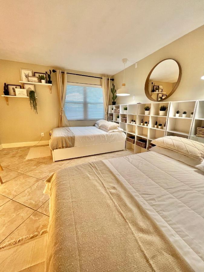 Beach Oasis 704 Lovely Daytona Ocean Front For 5 Sleeps Up To 12 Daytona Beach Exterior foto