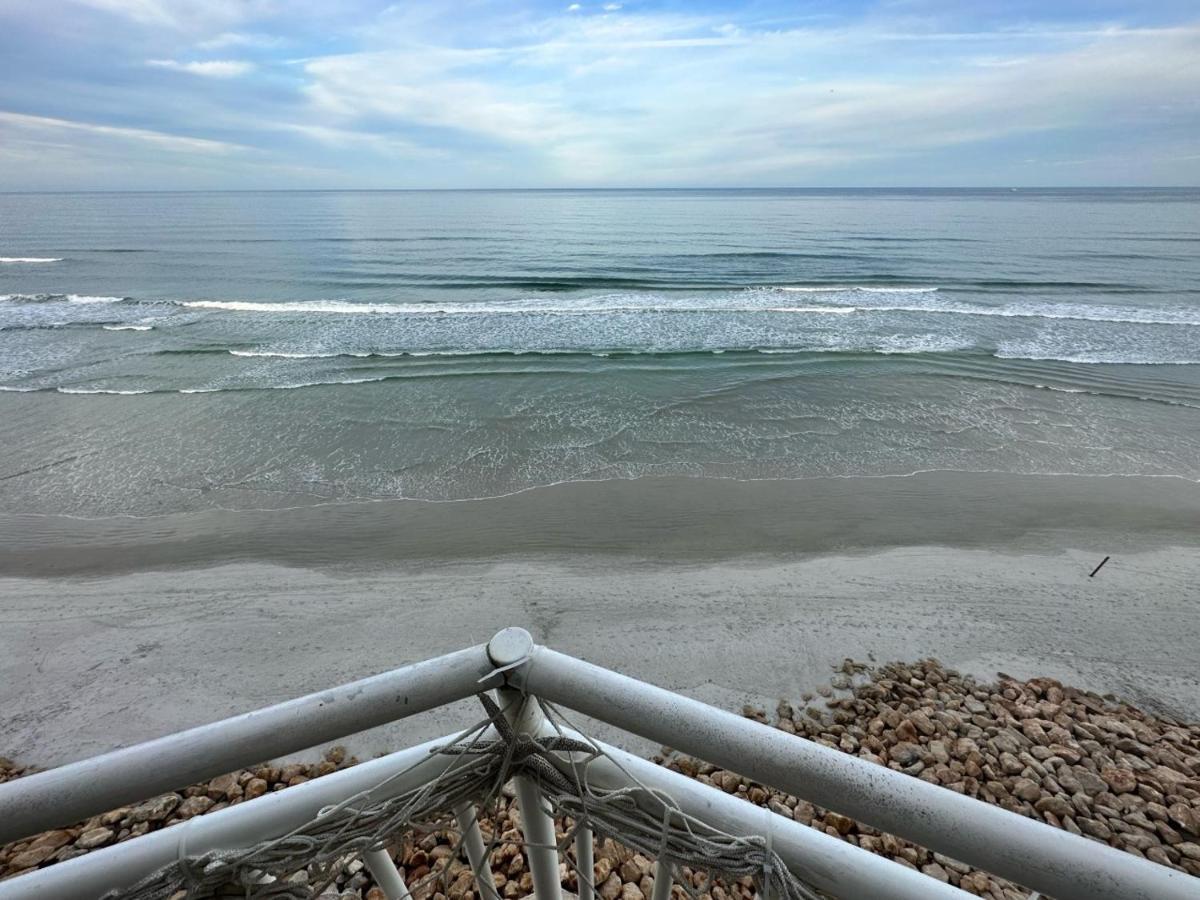 Beach Oasis 704 Lovely Daytona Ocean Front For 5 Sleeps Up To 12 Daytona Beach Exterior foto